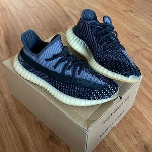 Yeezy boost 350 v2 Asriel ‘carbon’